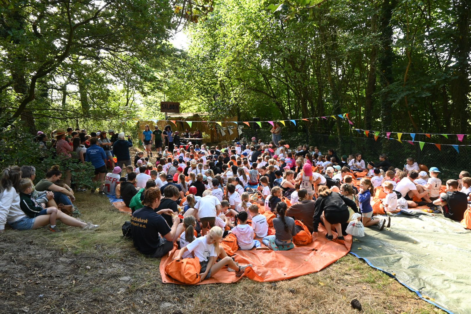 Foto’s DONDERDAG online